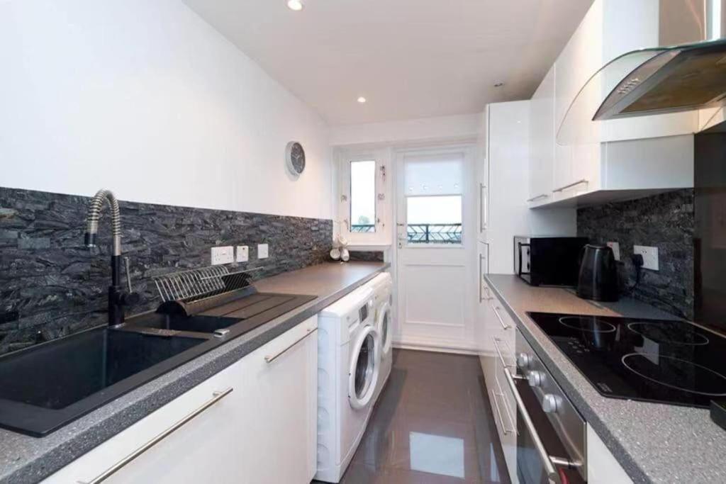 Ferienwohnung Light-Luxury Flat Glasgow Exterior foto
